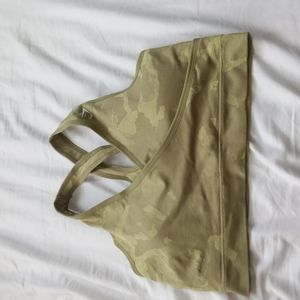 Gymshark adapt camo seamless sports bra